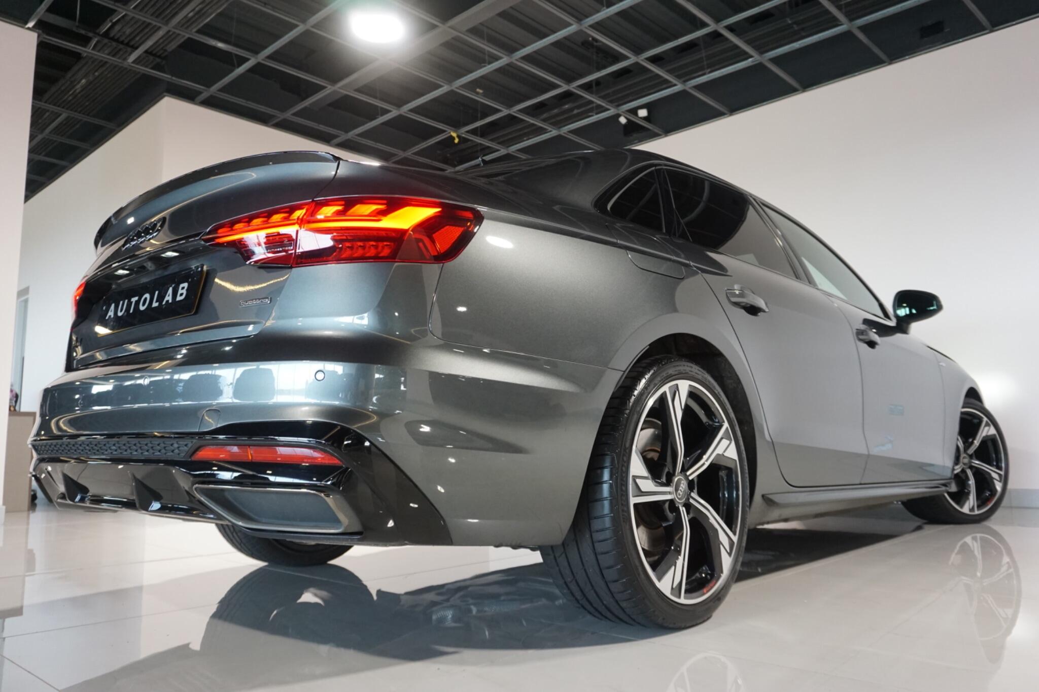 Audi A4 2.0 TDI 40 Black Edition Saloon 4dr Diesel S Tronic quattro Euro 6 (s/s) (204 ps)